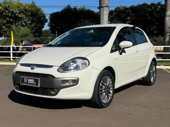 FIAT PUNTO 1.6 ESSENCE 16V FLEX 4P AUTOMATIZADO